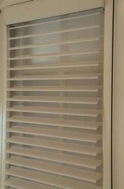 Cortina soft sheer, controle total da luminosidade.